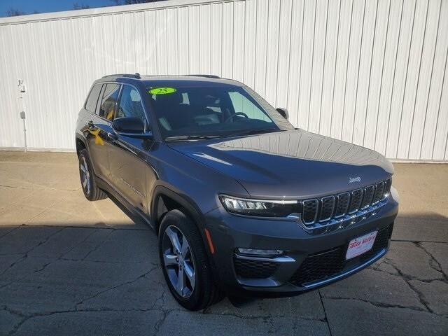 new 2025 Jeep Grand Cherokee car, priced at $48,415