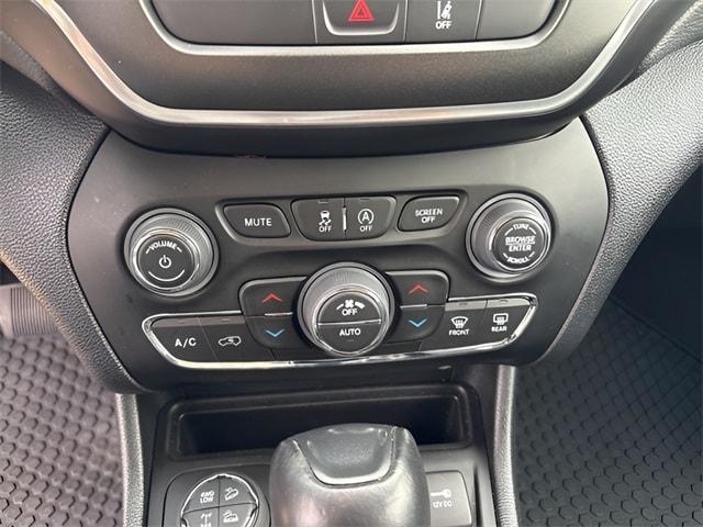 used 2022 Jeep Cherokee car, priced at $27,000