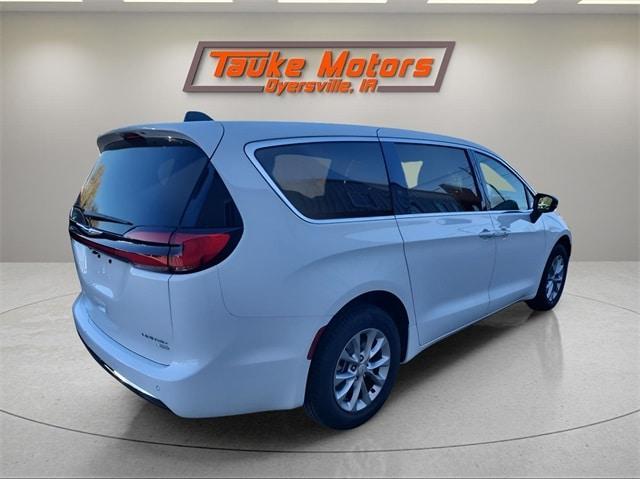 new 2026 Chrysler Pacifica car, priced at $51,950