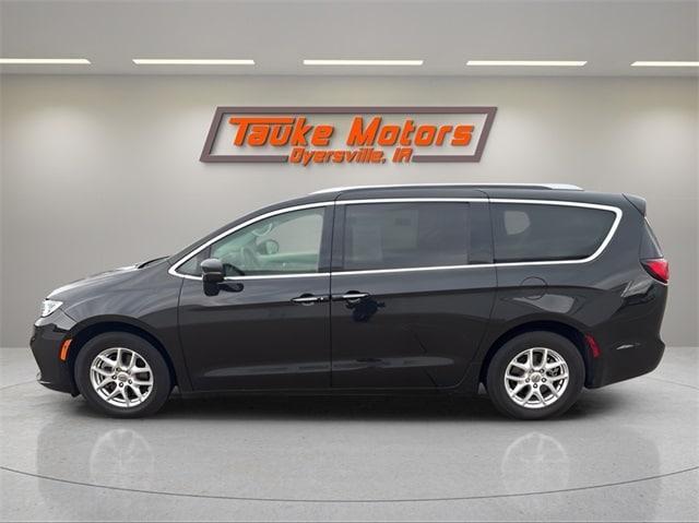 used 2021 Chrysler Pacifica car, priced at $19,000