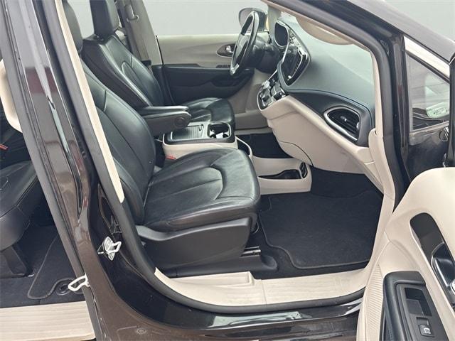 used 2021 Chrysler Pacifica car, priced at $19,000