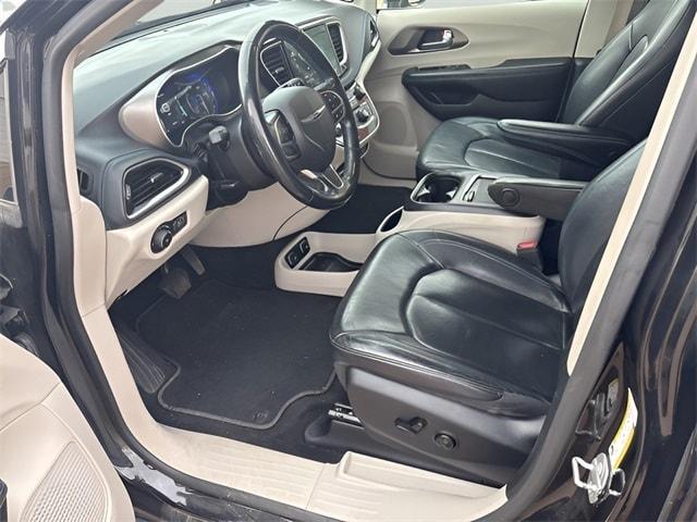 used 2021 Chrysler Pacifica car, priced at $19,000