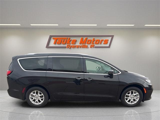 used 2021 Chrysler Pacifica car, priced at $19,000