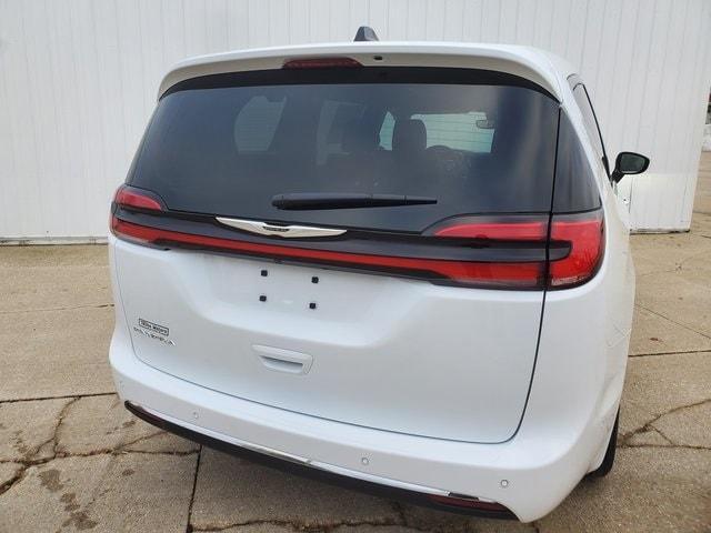 new 2024 Chrysler Pacifica car, priced at $44,790