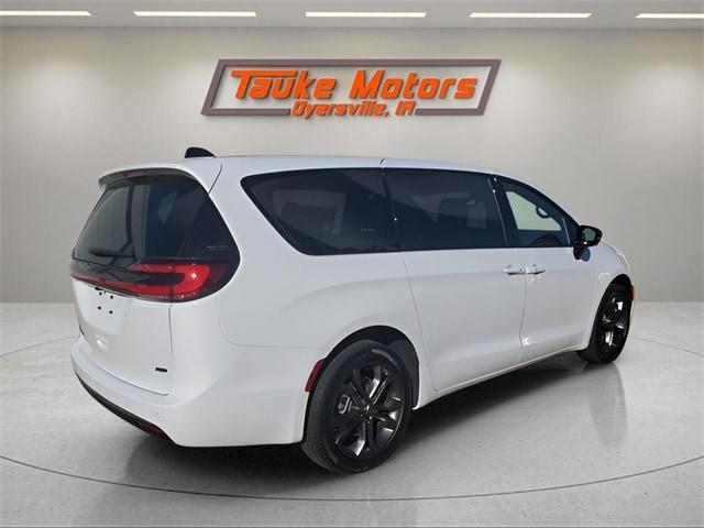 new 2026 Chrysler Pacifica car, priced at $48,535