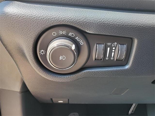 new 2025 Chrysler Pacifica car, priced at $44,968