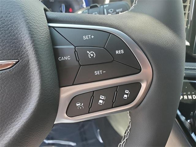 new 2025 Chrysler Pacifica car, priced at $44,968