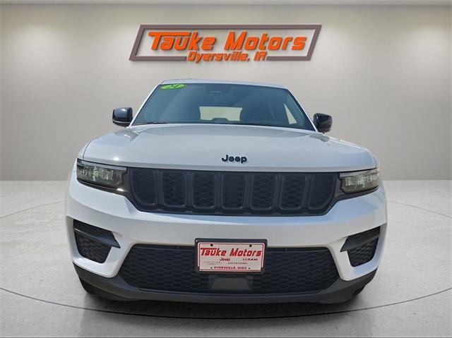 used 2024 Jeep Grand Cherokee car, priced at $31,000