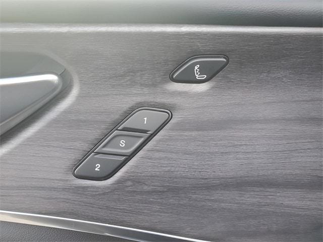 used 2022 Jeep Grand Cherokee car, priced at $33,500