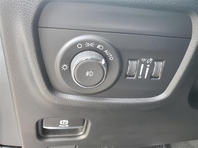 used 2022 Jeep Grand Cherokee car, priced at $33,500