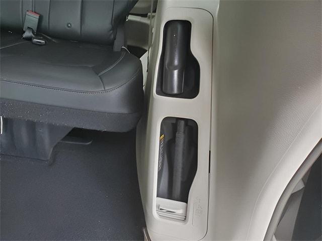 used 2021 Chrysler Pacifica car, priced at $25,000