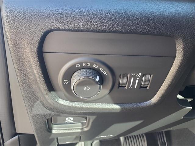 new 2025 Jeep Grand Cherokee car, priced at $51,380