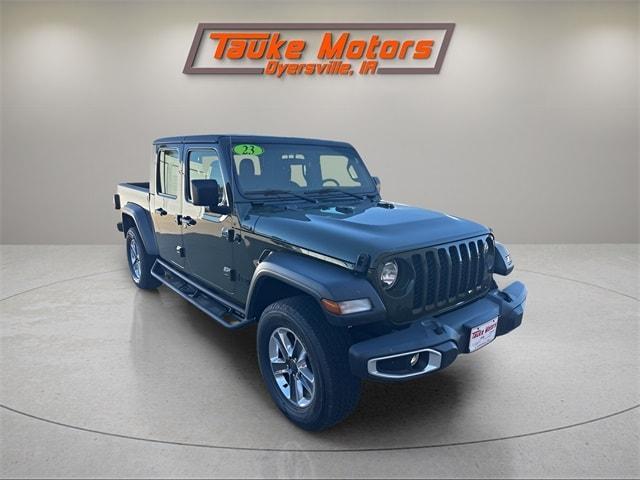 used 2023 Jeep Gladiator car, priced at $32,000