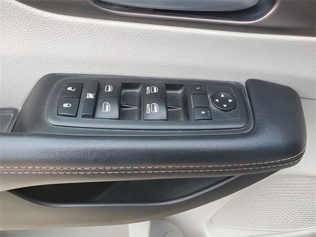 used 2018 Chrysler Pacifica car, priced at $12,000