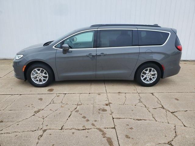 used 2022 Chrysler Pacifica car, priced at $27,000