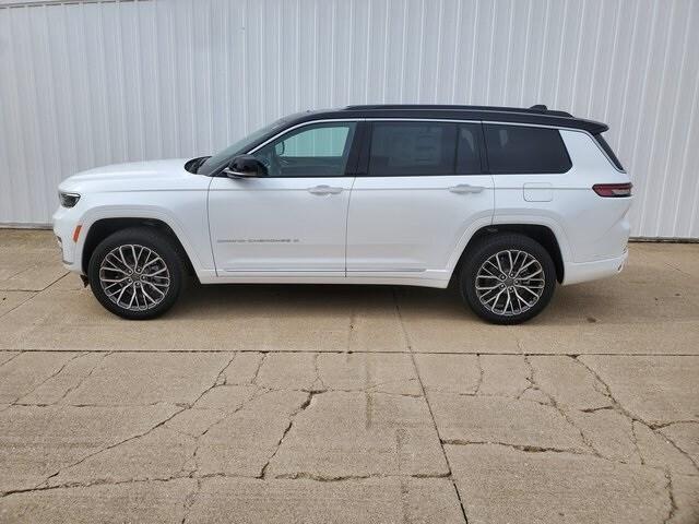 new 2024 Jeep Grand Cherokee L car, priced at $71,105