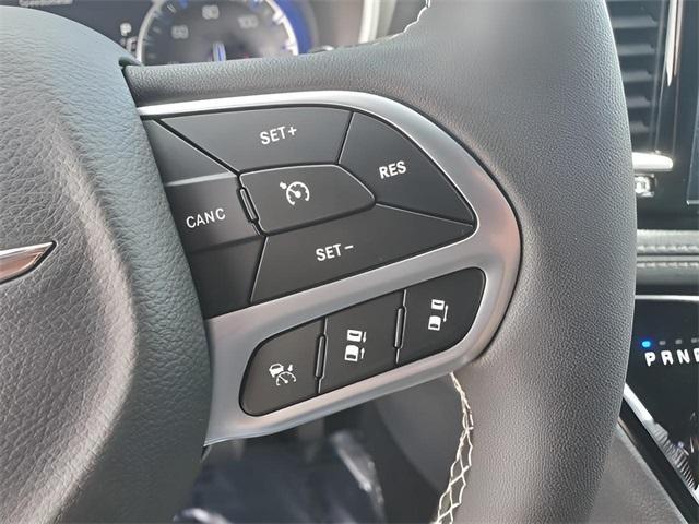 new 2025 Chrysler Pacifica car, priced at $41,752