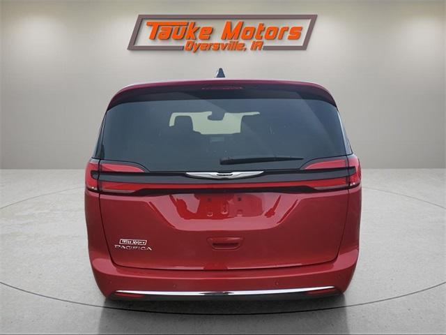 new 2025 Chrysler Pacifica car, priced at $42,920