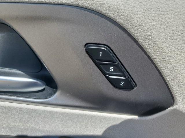 used 2023 Chrysler Pacifica car, priced at $26,000