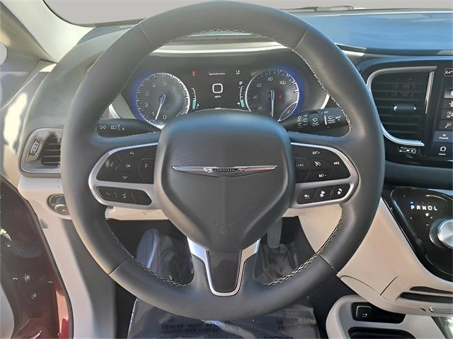 used 2023 Chrysler Pacifica car, priced at $26,000