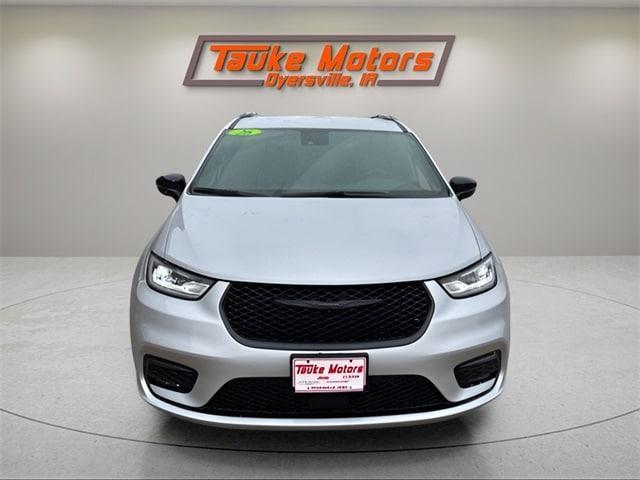 new 2026 Chrysler Pacifica car, priced at $47,805