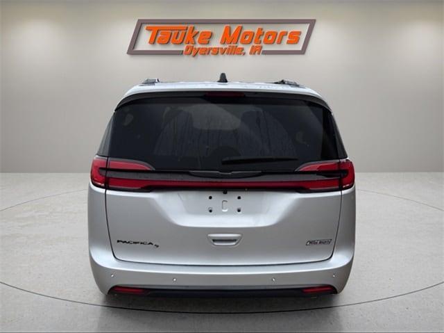 new 2026 Chrysler Pacifica car, priced at $47,805