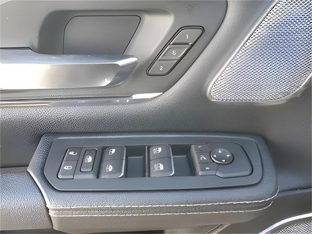 new 2025 Ram 1500 car, priced at $62,621