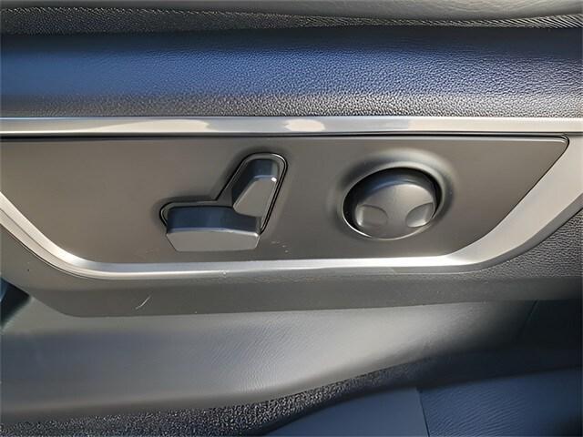 new 2025 Ram 1500 car, priced at $62,621