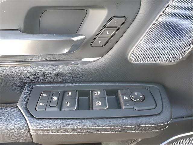 new 2025 Ram 1500 car, priced at $62,621