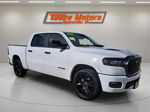 new 2025 Ram 1500 car, priced at $62,621