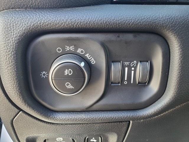 new 2025 Ram 1500 car, priced at $62,621