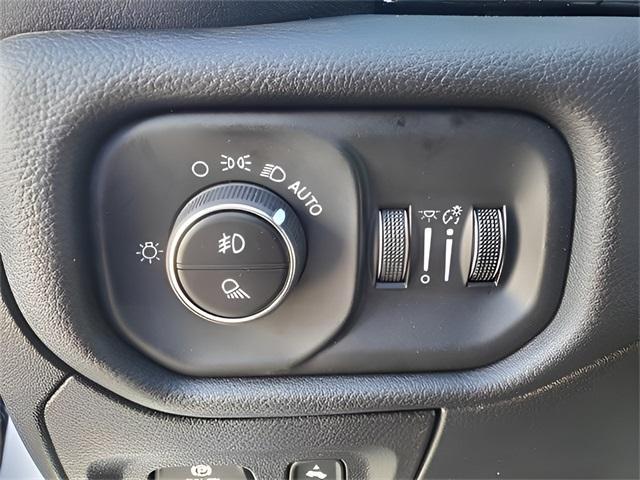 new 2025 Ram 1500 car, priced at $62,621