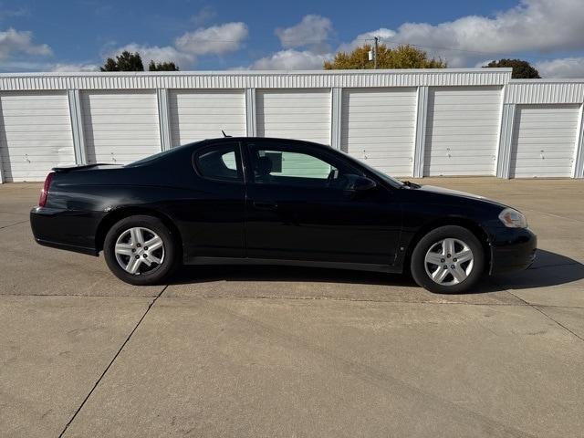 used 2006 Chevrolet Monte Carlo car, priced at $3,500