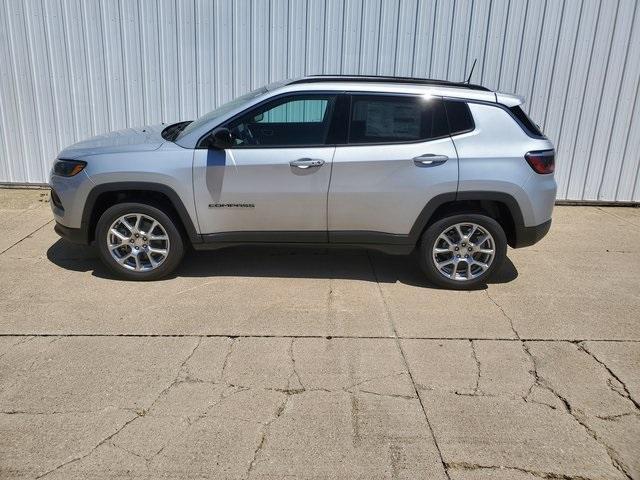 new 2024 Jeep Compass car, priced at $33,085