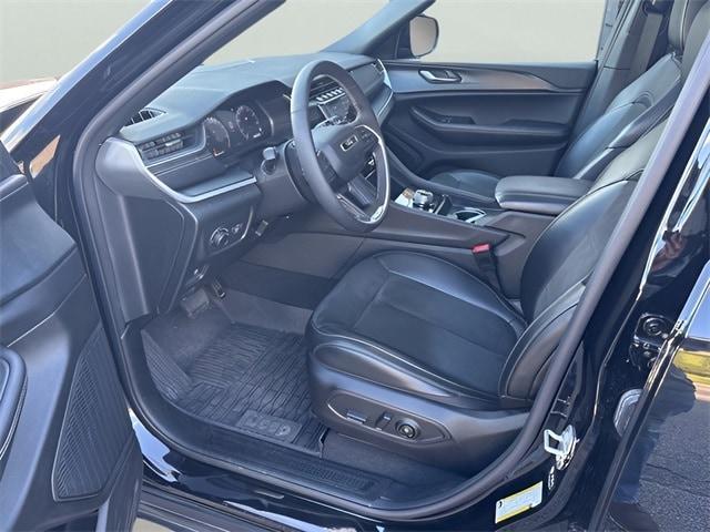 used 2025 Jeep Grand Cherokee L car, priced at $39,000