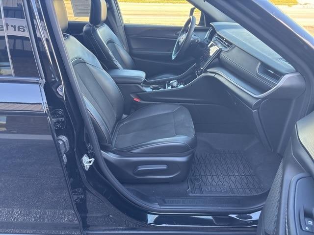 used 2025 Jeep Grand Cherokee L car, priced at $39,000