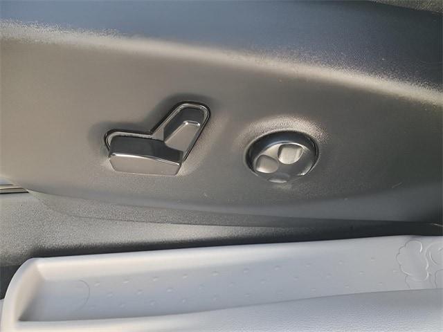 used 2023 Chrysler Pacifica car, priced at $25,000