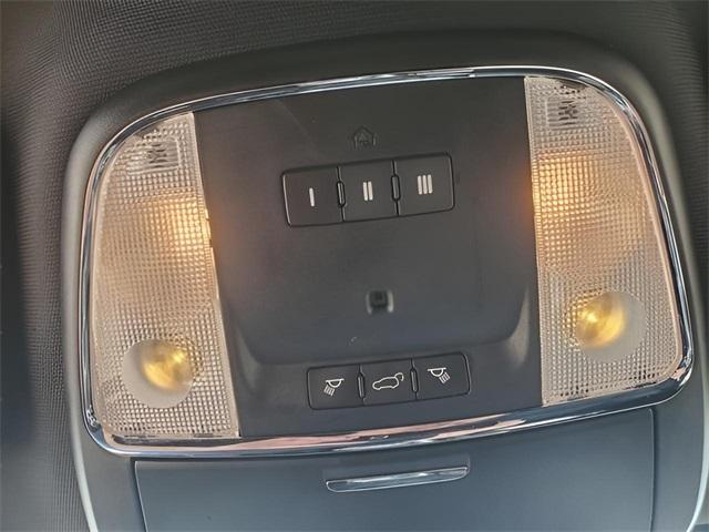 used 2015 Jeep Grand Cherokee car, priced at $11,000