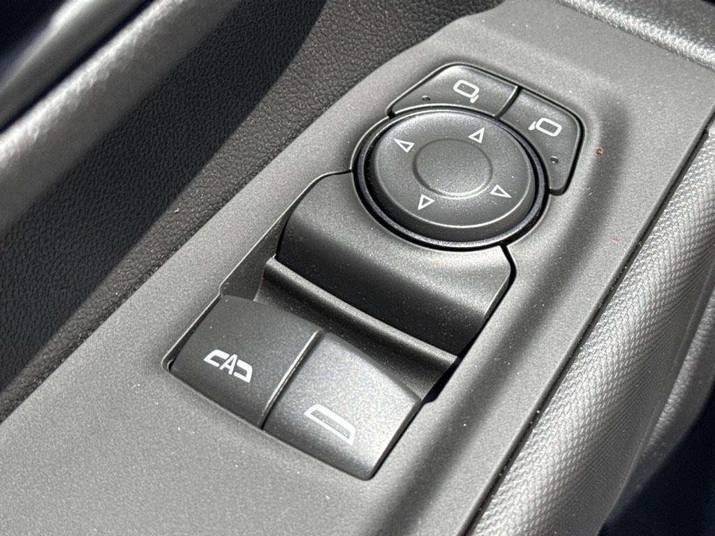 new 2025 Chevrolet Silverado 1500 car, priced at $40,130
