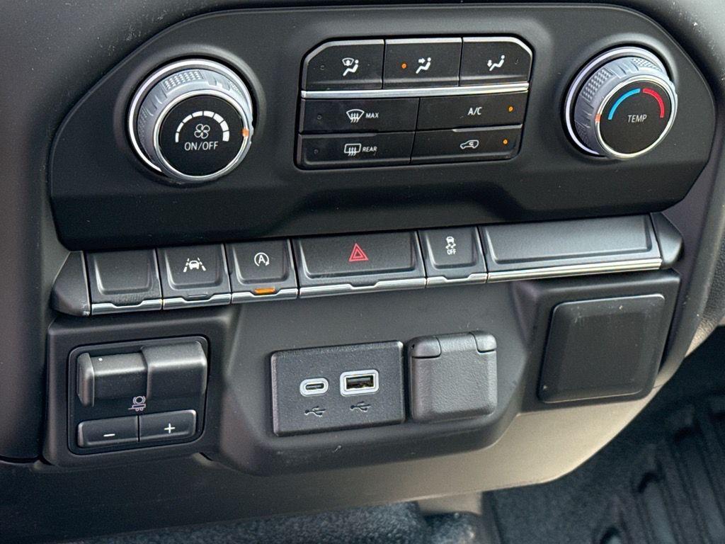 new 2025 Chevrolet Silverado 1500 car, priced at $38,630