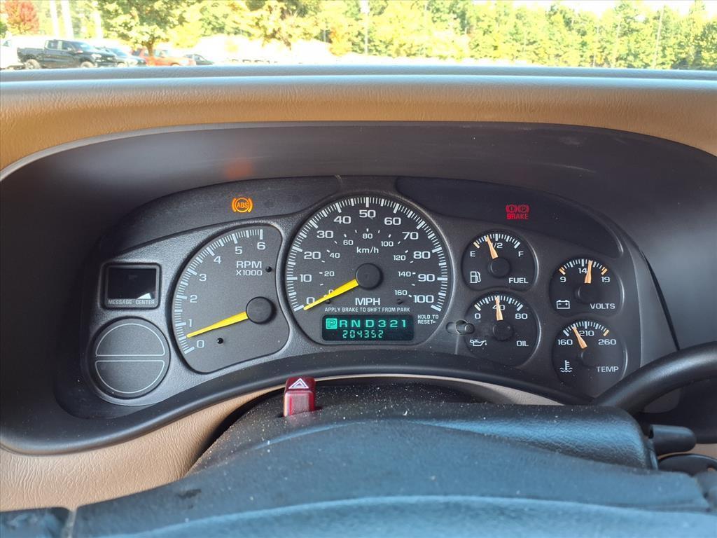 used 2001 Chevrolet Tahoe car, priced at $6,000
