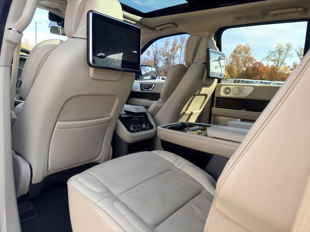 used 2019 Lincoln Navigator L car, priced at $30,500