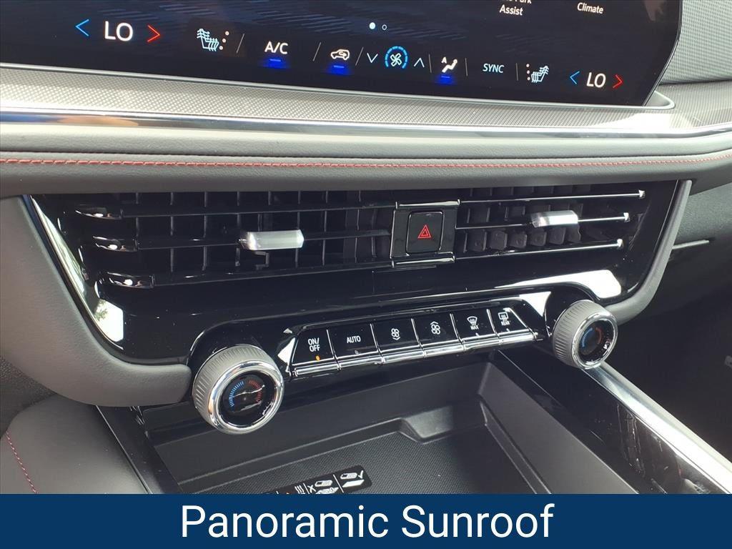 new 2025 Chevrolet Suburban car, priced at $78,124