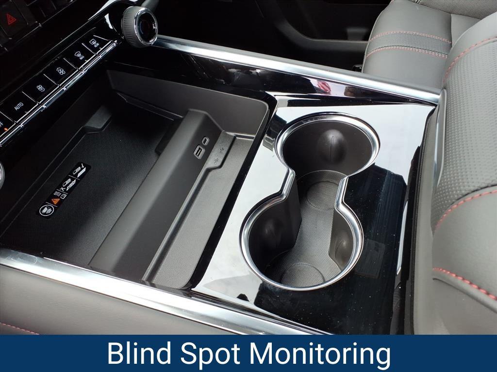 new 2025 Chevrolet Suburban car, priced at $78,124