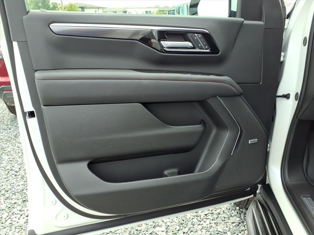 new 2025 Chevrolet Suburban car, priced at $78,942