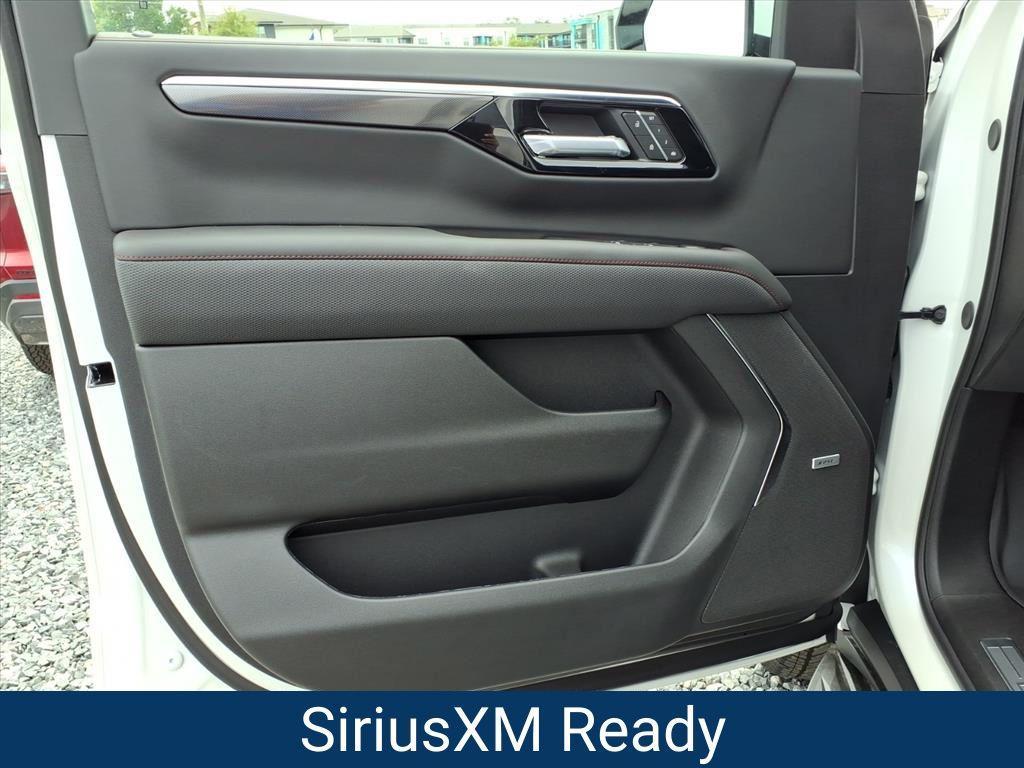 new 2025 Chevrolet Suburban car, priced at $78,124