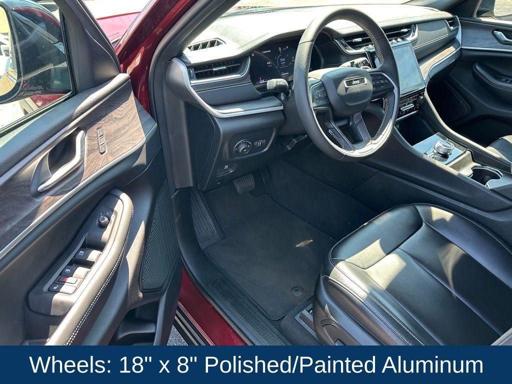 used 2024 Jeep Grand Cherokee car, priced at $32,500