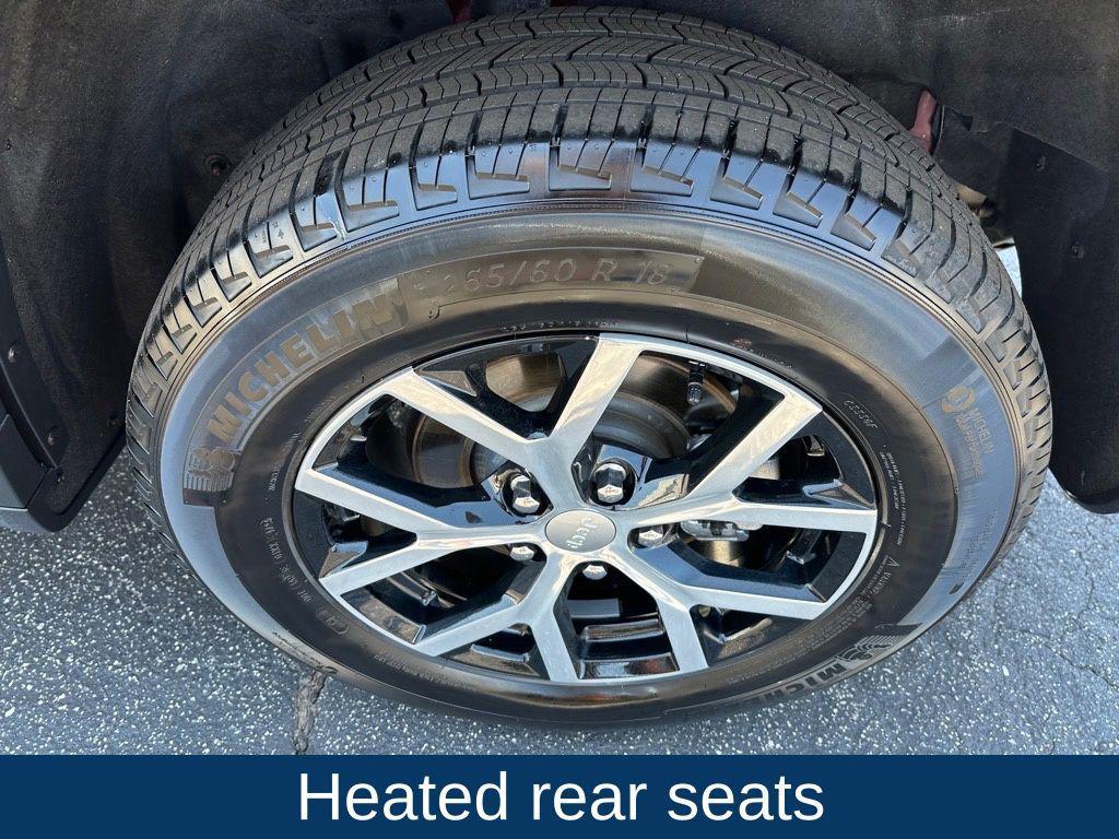 used 2024 Jeep Grand Cherokee car, priced at $32,500