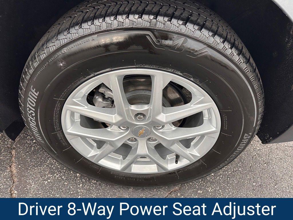 used 2024 Chevrolet Equinox car, priced at $22,000