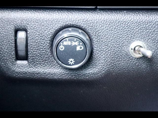 used 2015 Chevrolet Colorado car, priced at $11,900